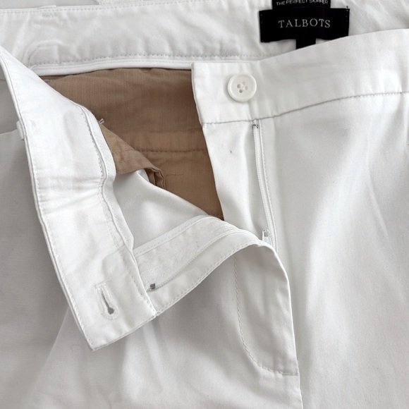 Talbots White “Skimmer” Crop Pants with Button Accents on Legs. Size 16 - Picture 8 of 11